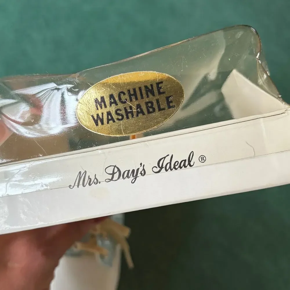 Vintage Baby Shoes Mrs Days Ideal White Blue Size 2 Boxed USA
